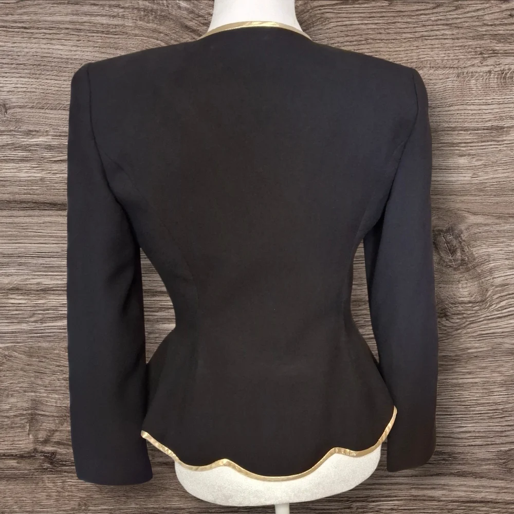 Vintage Rimini Black with Gold Trim Long Sleeve Blazer   Women Size 4 - Picture 3 of 16